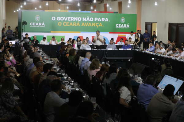 Ceará investe R$ 1,8 bilhões e registra queda histórica na dívida pública