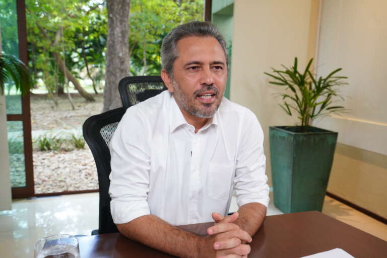 Elmano anuncia liberação de mais de R$ 260 milhões do Fundef para professores