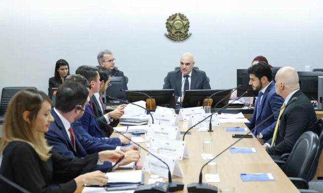 Audiência sobre aumento do IOF termina sem conciliação no STF
