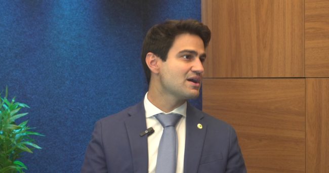 Na avaliação de Pedro Matos, é possível combinar experiência política com as ideias trazidos por novos rostos da política cearense - (Foto: REDE ANC)