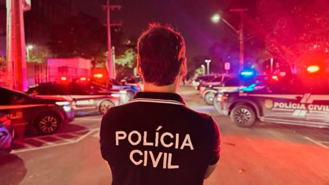 Polícia Civil prende suspeitos de facção e confisca veículos blindados e dinheiro no Ceará