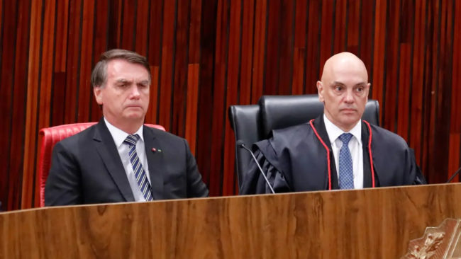 Decisão de Moraes sobre Bolsonaro recebe 55% de aprovação popular