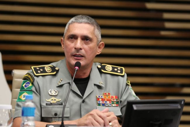 Ordem judicial congela contas e aposentadoria de Coronel Aginaldo