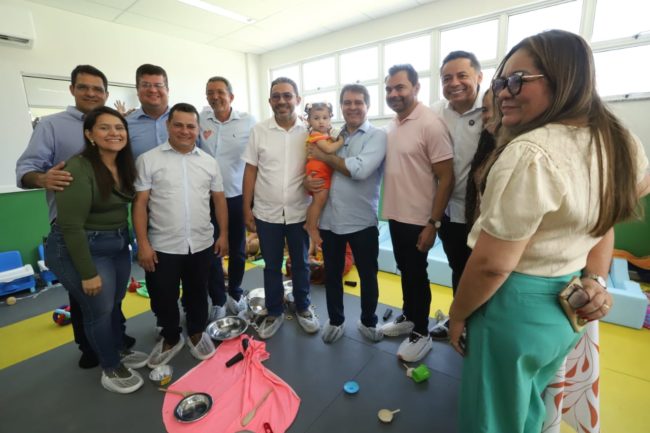 Fortaleza recebe novo Centro de Educação Infantil e quadra escolar