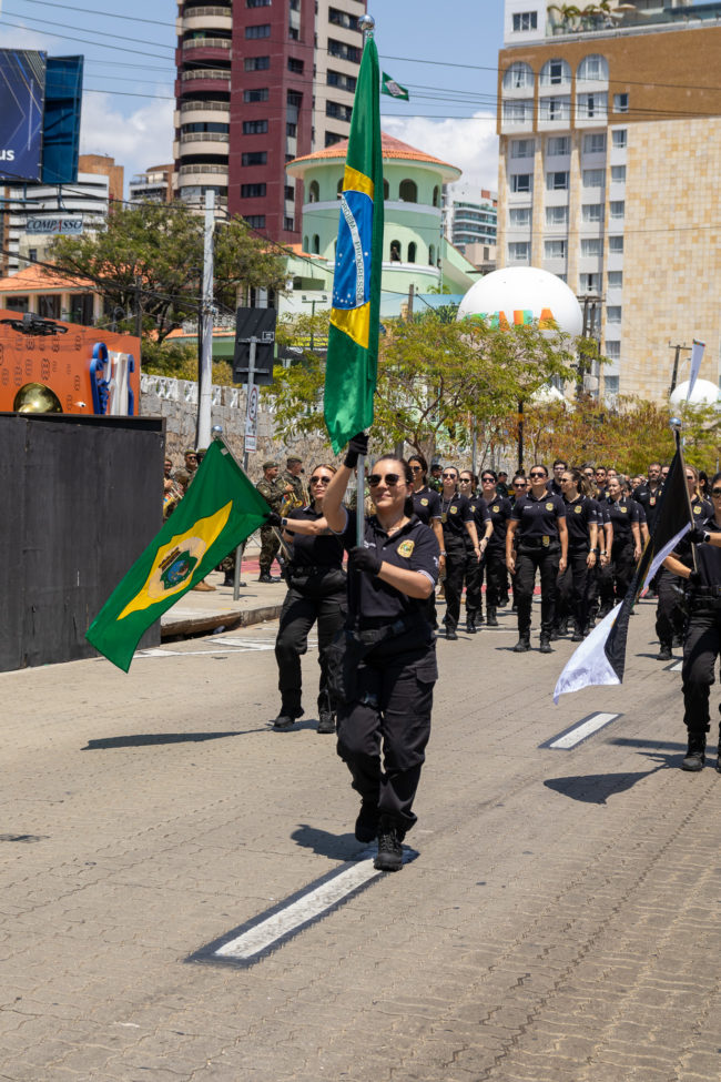 Mais de 10 mil pessoas participam das celebrações da Independência em Fortaleza