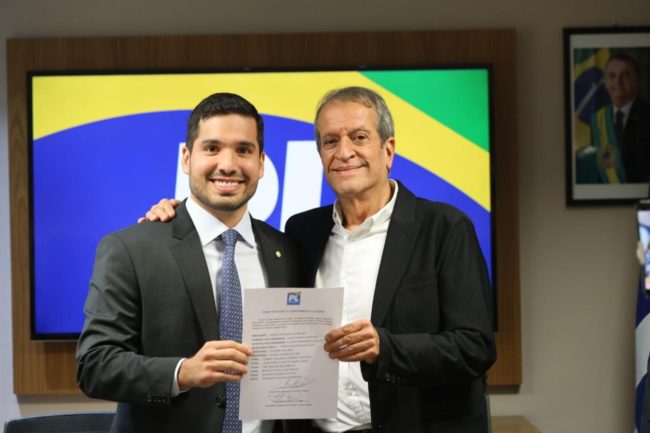 André Fernandes assume presidência do PL Ceará