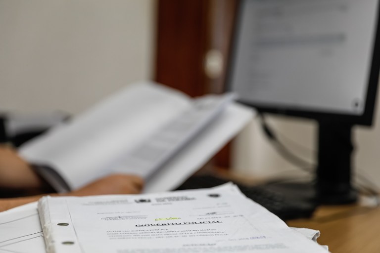 Deputados aprovam medida que acelera processos sobre mortes de menores
