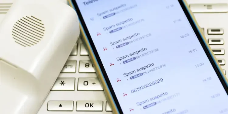 Câmara aprova projeto que regulamenta identificação de chamadas e restringe telemarketing