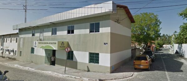 Prefeitura negligencia servidores e se omite no pagamento de salários e fornecimento de EPIs