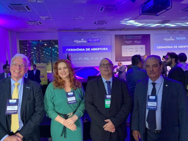 Buscando novidades, equipe da Expolog participa da 27ª Intermodal South America