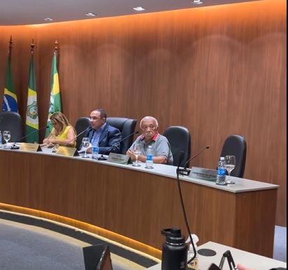 Câmara Municipal realiza audiência pública para discutir falta de medicamentos