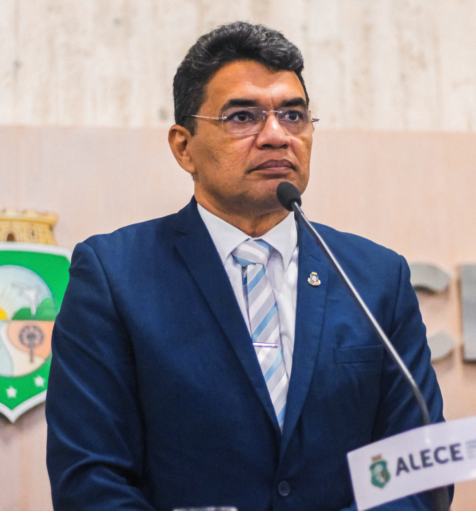 De acordo com o deputado, ver Bolsonaro preso é um dos principais objetivos do presidente Luiz Inácio Lula da Silva - (Foto: Alece)