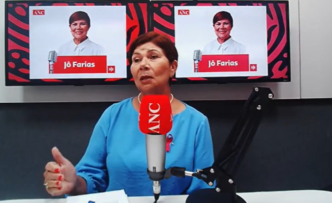 Deputada Jô Farias lamentou todo o desgaste gerado pela situação, mas afirmou que este foi o primeiro passo para amparar os universitários. (Foto: REDE ANC)