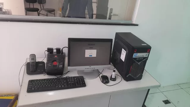 A ausência dos retratos diante do ponto eletrônico foi sentida nesta segunda-feira, 31 de julho (Foto: Reprodução/WhatsApp)