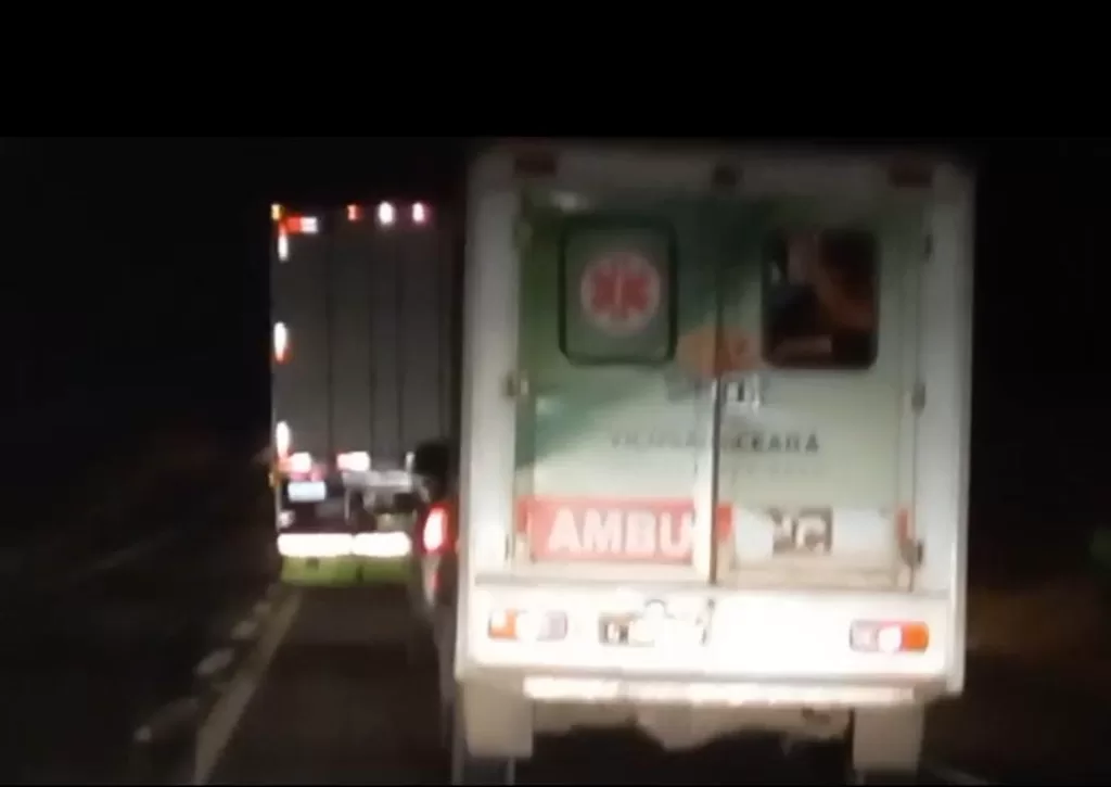 De acordo com moradores de Viçosa do Ceará, os problemas na saúde vão além da ambulância danificada para transportar os pacientes. (Foto: Reprodução/WhatsApp)