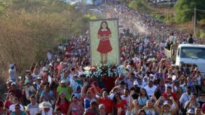 Em 2023, o evento chegou à 20ª edição. Romaria em homenagem à santa marca o encerramento das celebrações em Santana do Cariri (Foto: Divulgação)