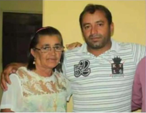 Após saber que Erisvaldo não resistiu ao acidente de trânsito, dona Lurdes não resistiu. O fato gerou comoção em toda a região - (Foto: Reprodução/Internet)