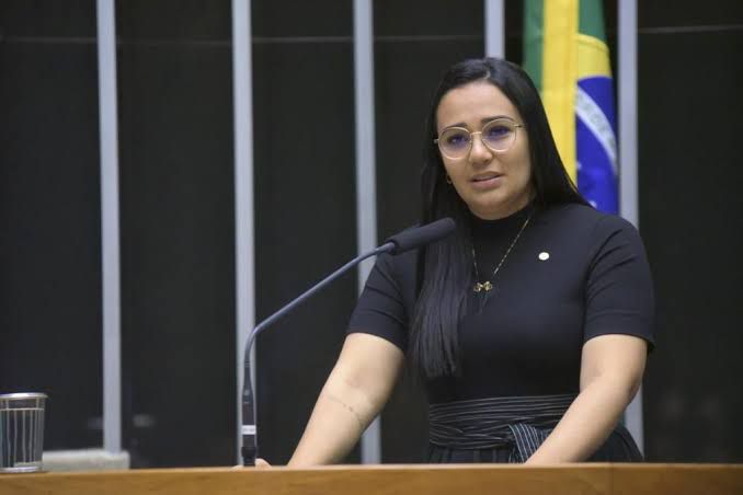 A intenção da deputada federal cearense é criar mais uma iniciativa que amplie a inclusão da mulher no mercado de trabalho (Foto: Câmara dos Deputados/Divulgação)