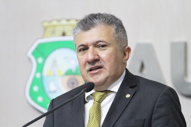 O deputado estadual Antônio Henrique reconheceu que a crise vivida pelo PDT pode fracionar o partido no cenário estadual (Foto: Júnior Pio/Alece)