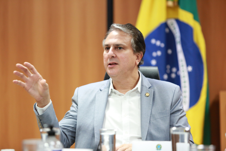 Camilo tem se destacado pela sua capacidade de trazer recursos e projetos para o Ceará, demonstrando lealdade ao governador Elmano de Freitas - (Foto: Luís Fortes)