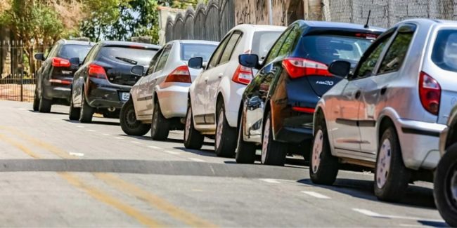 A 2ª parcela do IPVA tem valor mínimo de R$100. Além disso, proprietários de determinados veículos são isentos do imposto - (Foto: Reprodução)