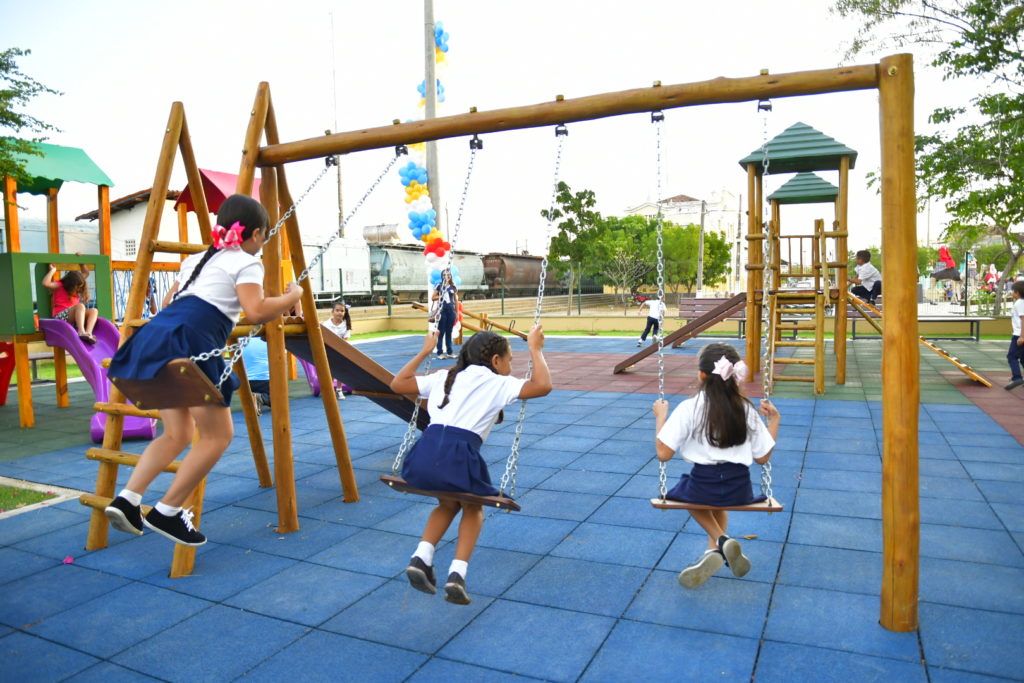 Governo inaugura Praça Mais Infância em Pacajus - (Foto: Ariel Gomes)