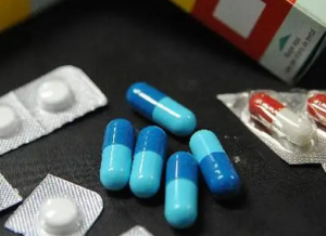 De acordo com especialistas da indústria farmacêutica, o aumento do ICMS elevará o preço de produtos que atualmente já pesam no bolso (Foto: Agência Brasil)