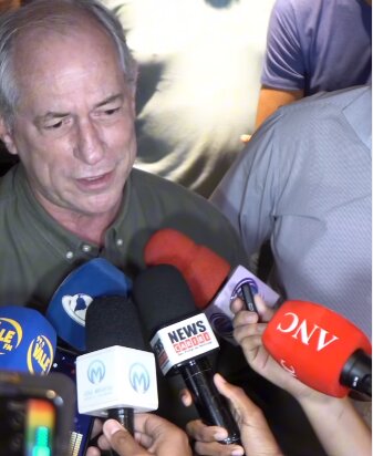 Ciro Gomes expressa decepção em evento do PDT em Barbalha