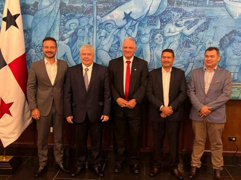 De acordo com a comitiva que representa o Ceará, o encontro promete render parcerias para a agricultura familiar do Estado - (Foto: Ascom/Ematerce)