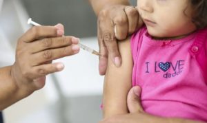 Cinco municípios cearenses alcançam metas de cobertura vacinal infantil