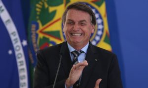 Bolsonaro confirma vinda ao Ceará. Além do ex-presidente, o líder nacional do PL, Valdemar Costa Neto, fará presença no seminário - (Foto: Reprodução/Internet)