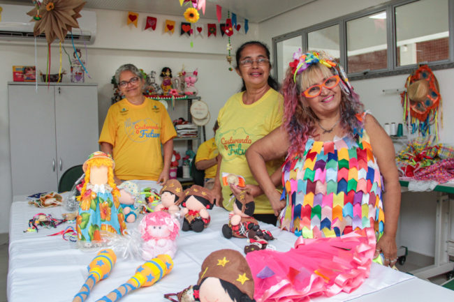 Comércio de vestuário junino aumenta renda de costureiras