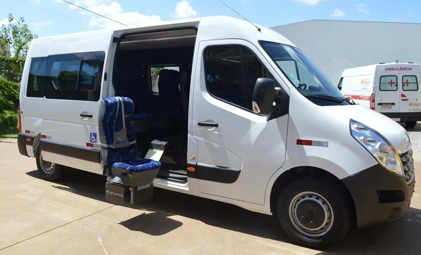 MPCE e Prefeitura firmam acordo para melhorar transporte de pacientes em Monsenhor Tabosa