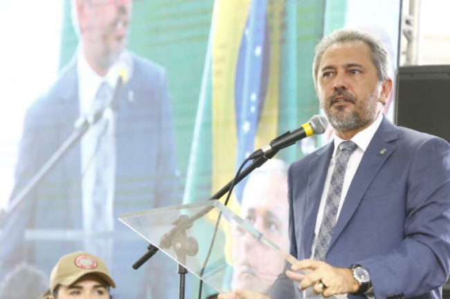 Em seu discurso, Elmano reconheceu os desafios enfrentados na área, mas destacou ter confiança nos novos policiais civis - (Foto: Thiago Gaspar)