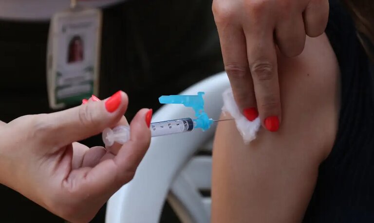 Vacinação contra dengue amplia no Ceará