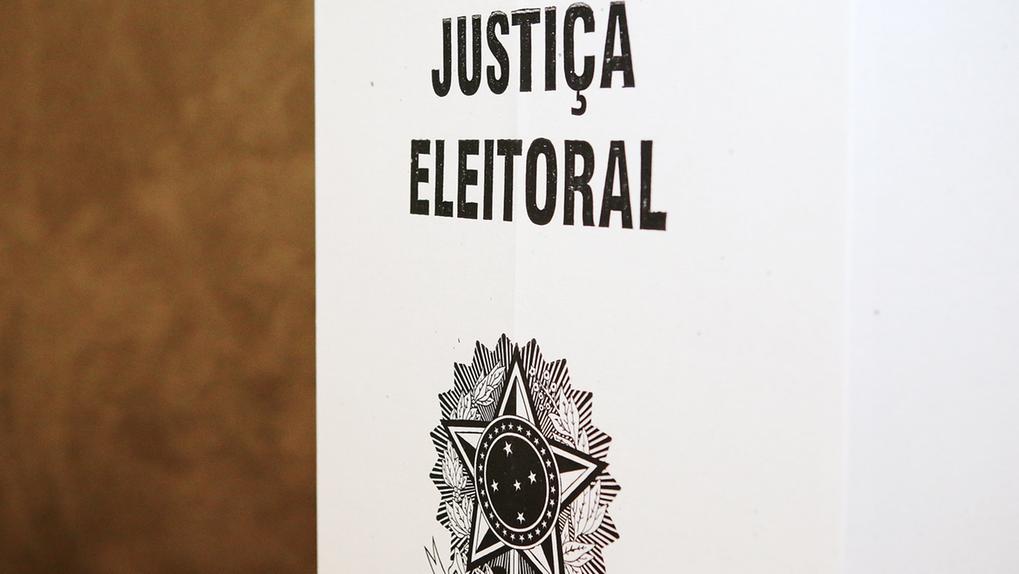 Propagandas eleitorais antecipadas já geraram cerca de R$ 90 mil em multas