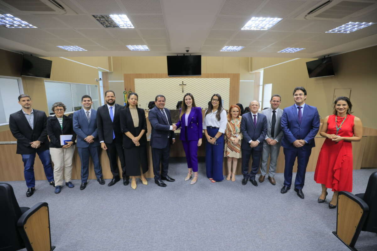 TRE-CE lança comissão para combater violência política de gênero