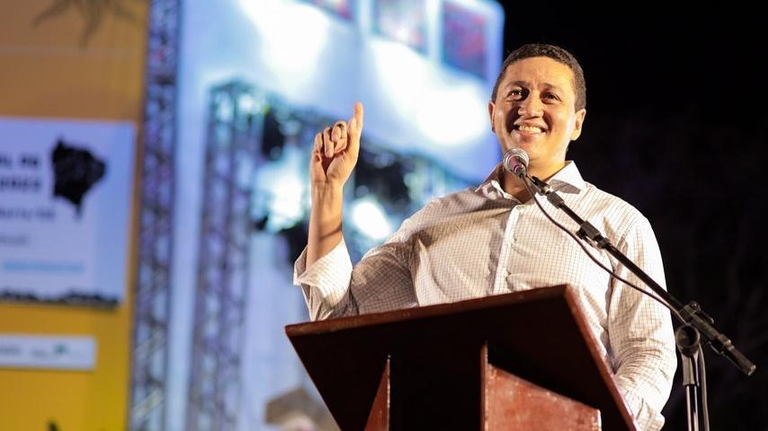 Glêdson Bezerra anuncia apoio de oito partidos à sua reeleição