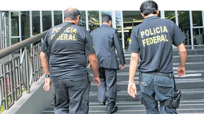 Justiça condena desembargador e advogado por venda de liminares