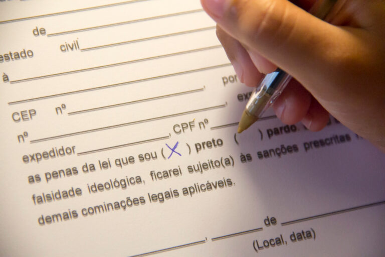 Dados apontam mudanças na declaração racial de candidatos