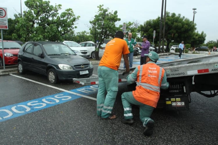 Irregularidades em vagas de estacionamento são fiscalizadas em Juazeiro do Norte