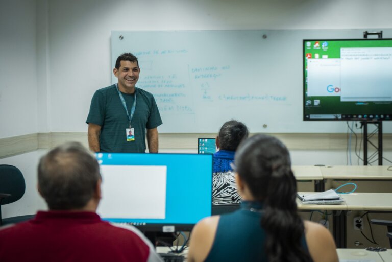 Cagece oferece vagas em cursos gratuitos em Fortaleza