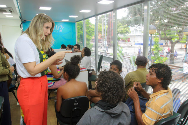 DPCE promove atendimento para população em situação de rua