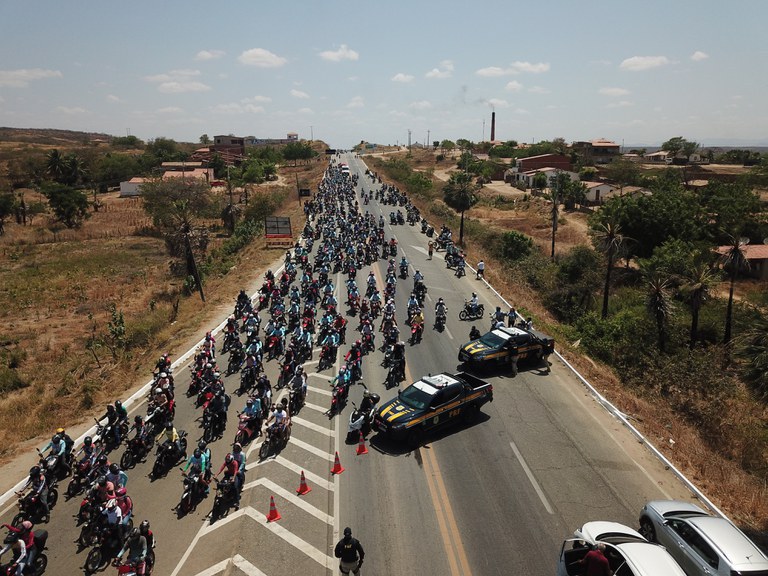 PRF reforça segurança para a motorromaria de Canindé