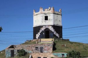 Farol do Mucuripe passa por restauração após mais de 180 anos