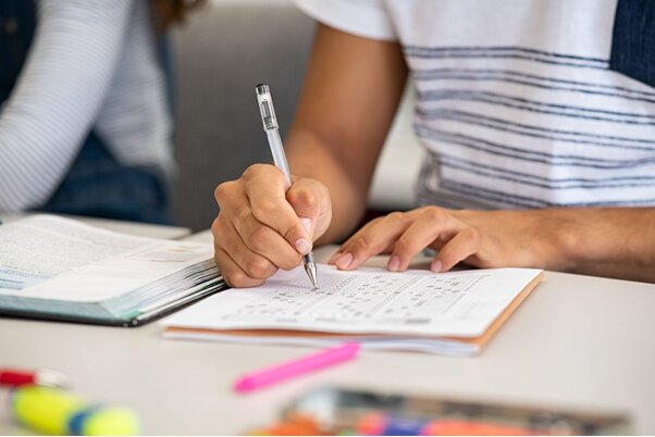 Ensino superior se coloca como alternativa para jovens "nem-nem"