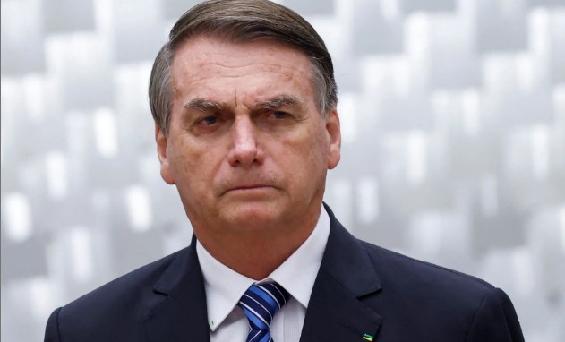 Bolsonaro e militares são indiciados por crimes contra o Estado