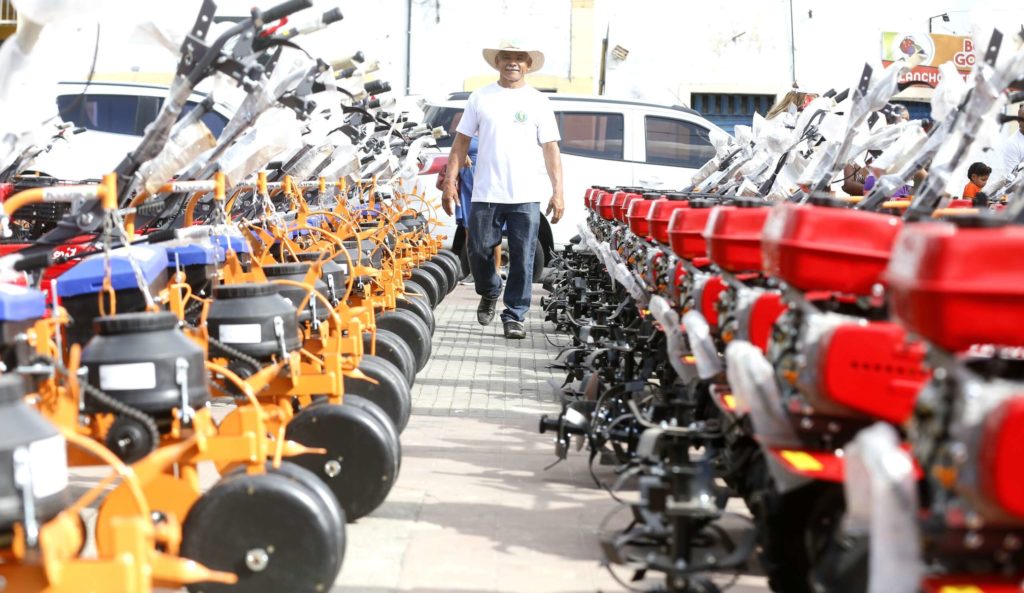 Municípios cearenses recebem 270 motocultivadores para produção rural 