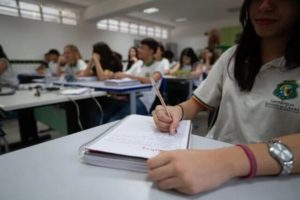 Ceará lidera taxa de jovens no Ensino Médio