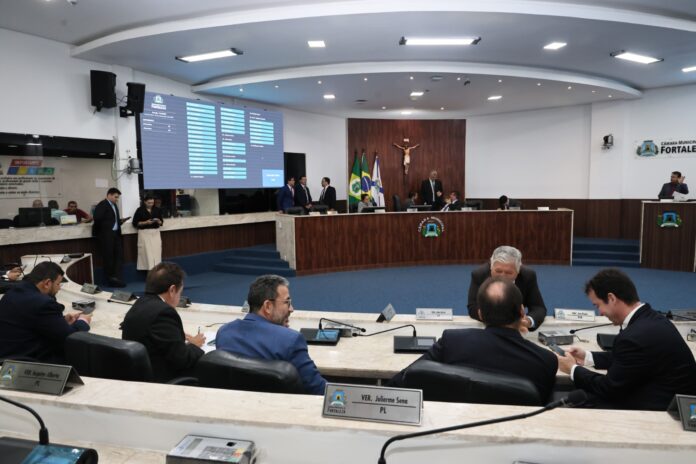 CMFor define orçamento de R$ 14,7 bilhões para 2025 com destaque para o IJF